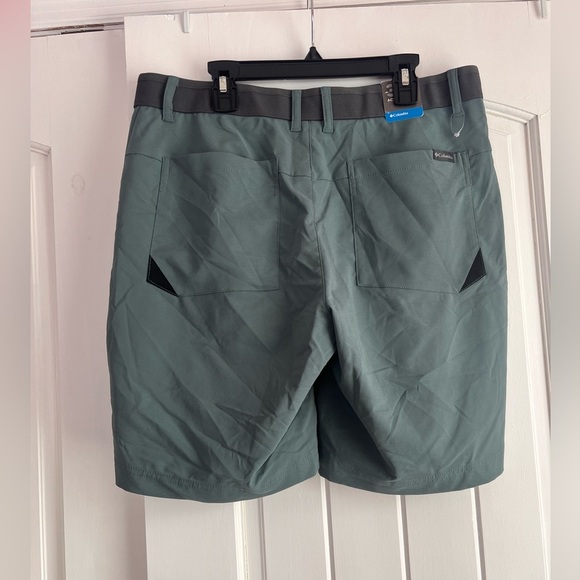 Columbia Men’s Active Omni Shade Shorts Blue Green 8” Inseam 32” Waist NWT - Picture 2 of 2